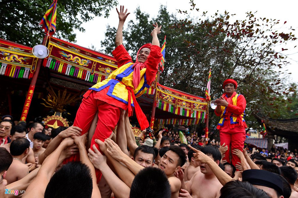 Ruoc phao khong lo, tung ho quan dam tai hoi Dong Ky hinh anh 19