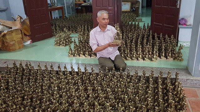 Gap nguoi duc 1.000 tuong me Au Co lam qua tang APEC hinh anh 3