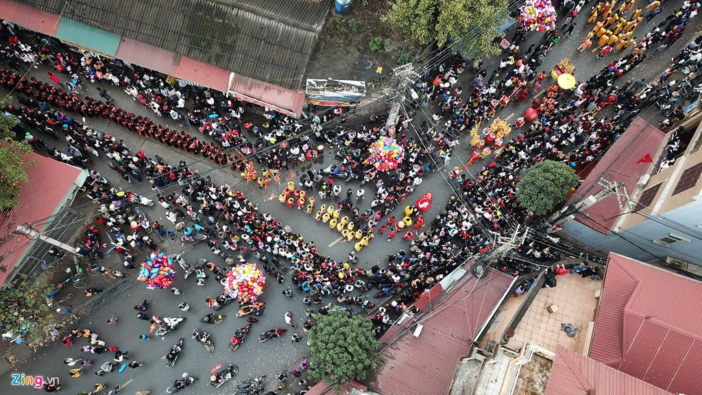 Ruoc phao khong lo, tung ho quan dam tai hoi Dong Ky hinh anh 7