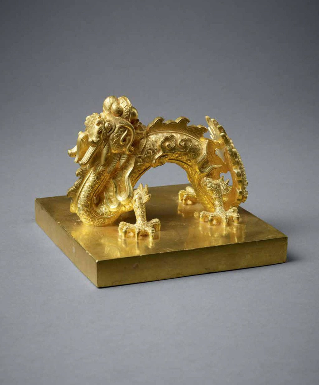 Bo suu tap an va kiem vang quy hiem trieu Nguyen hinh anh 3