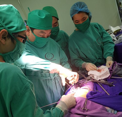 Đau bụng,u tuyến thượng thận,bệnh hiếm gặp