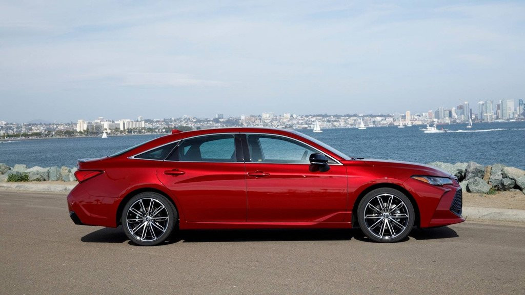 Toyota Avalon 2019 ra mat: Nhieu cong nghe, gia tu 35.500 USD hinh anh 2