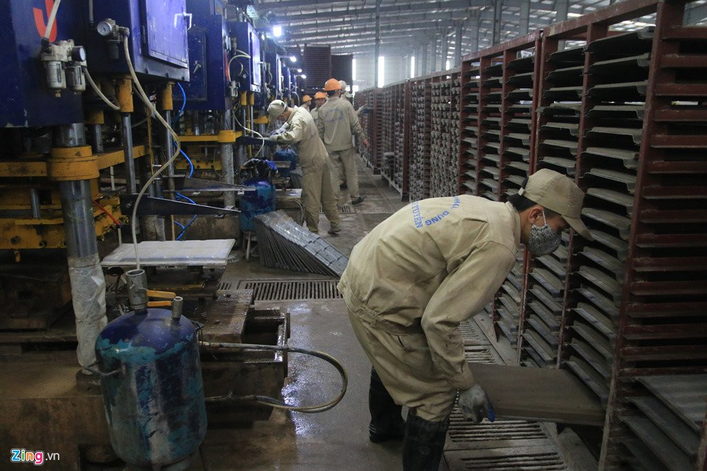 Ben trong nha may tai che xi tro nhiet dien lon nhat Viet Nam hinh anh 12