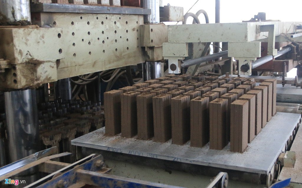 Ben trong nha may tai che xi tro nhiet dien lon nhat Viet Nam hinh anh 5