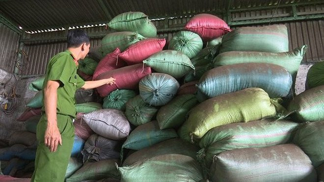 Hiep hoi ho tieu len tieng vu tron pin, vo ca phe vao tieu hinh anh 1