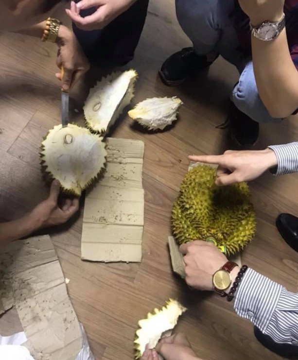 Dan mang truyen nhau vu giai cuu sau rieng o Ha Noi la chieu ban hang hinh anh 3