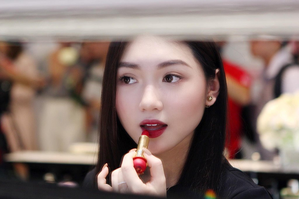 Hot girl Viet nao vua xinh dep vua hoc gioi? hinh anh 4