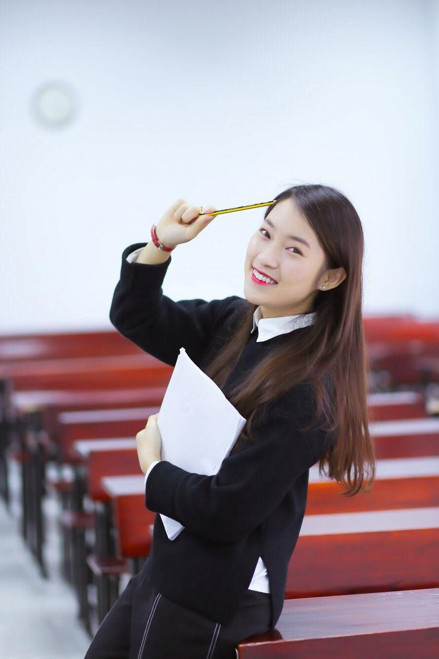 Hot girl Viet nao vua xinh dep vua hoc gioi? hinh anh 3