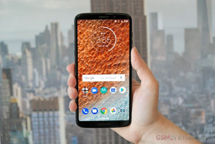 Loat smartphone noi bat vua ra mat thi truong hinh anh 3