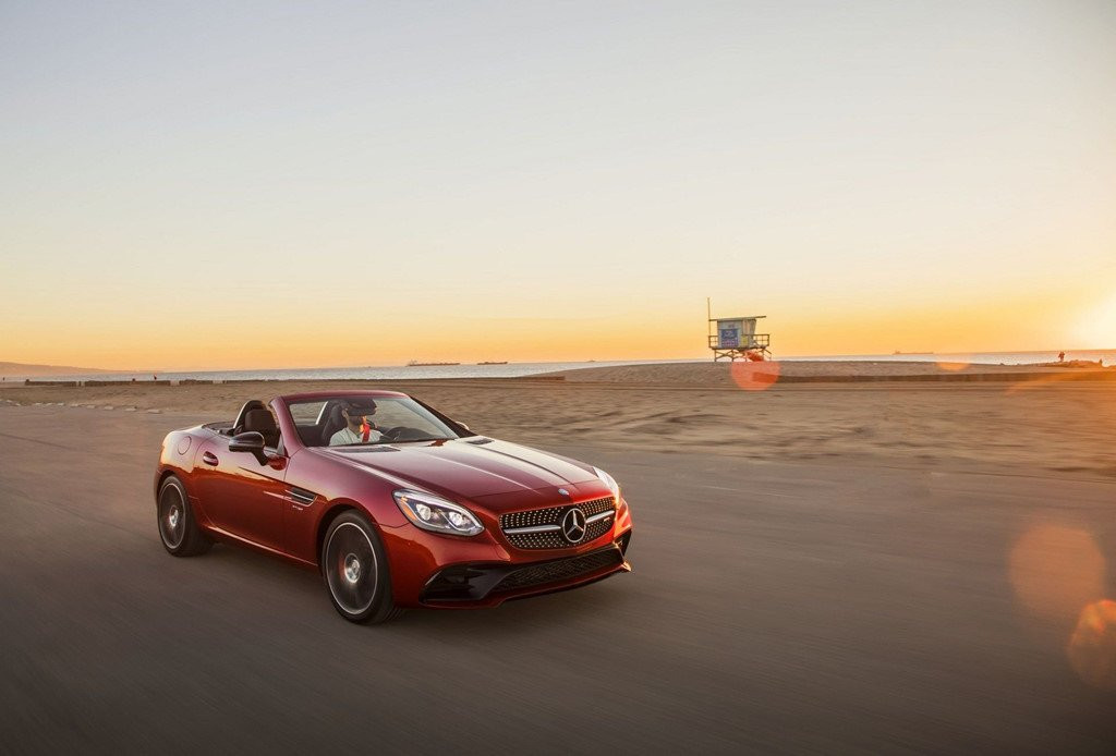 Mercedes-AMG SLC 43 2019 nang cap suc manh hinh anh 3