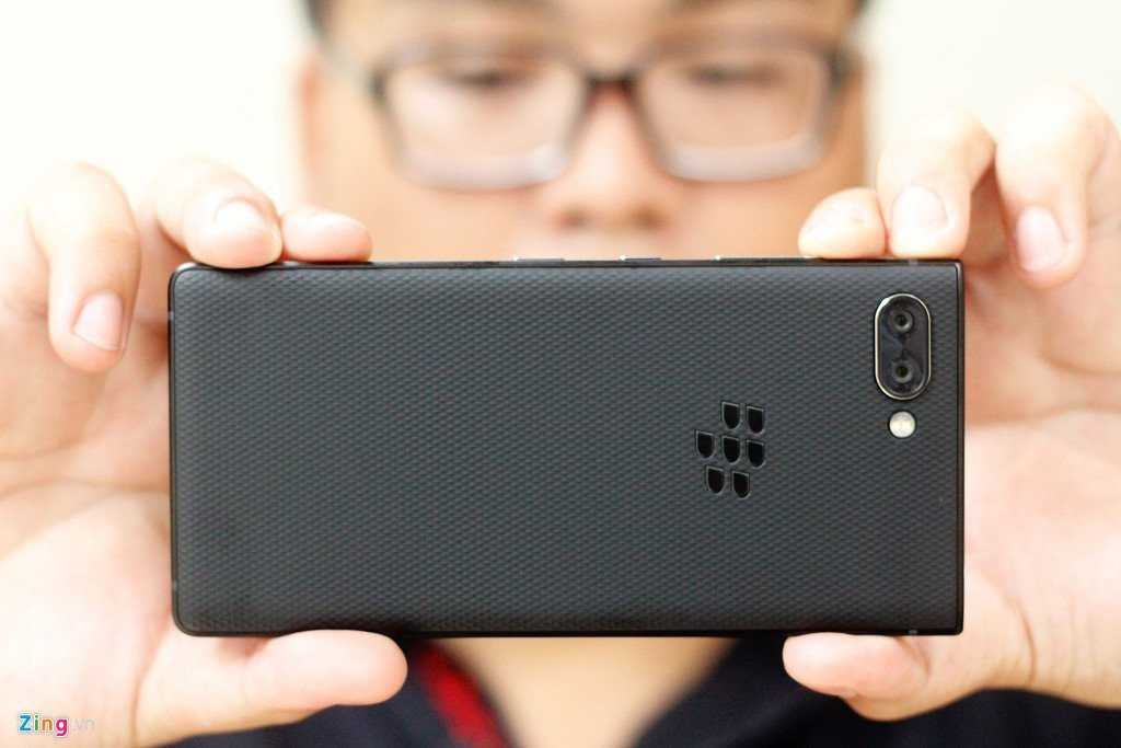 BlackBerry Key2 ve VN voi gia 17,5 trieu dong hinh anh 10