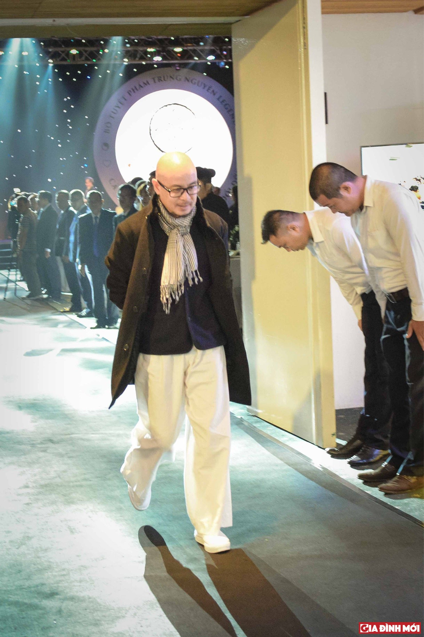 Chủ tịch Trung Nguyên nhanh chóng rời đi sau khoảng hơn 6 phút phát biểu