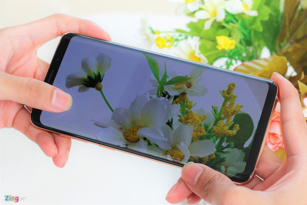 Loat smartphone cao cap cho nhung nguoi ghet 'tai tho' hinh anh 3