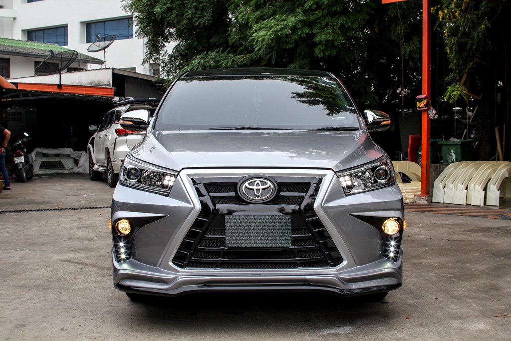 Toyota Innova do phong cach Lexus tai Ha Noi hinh anh 1