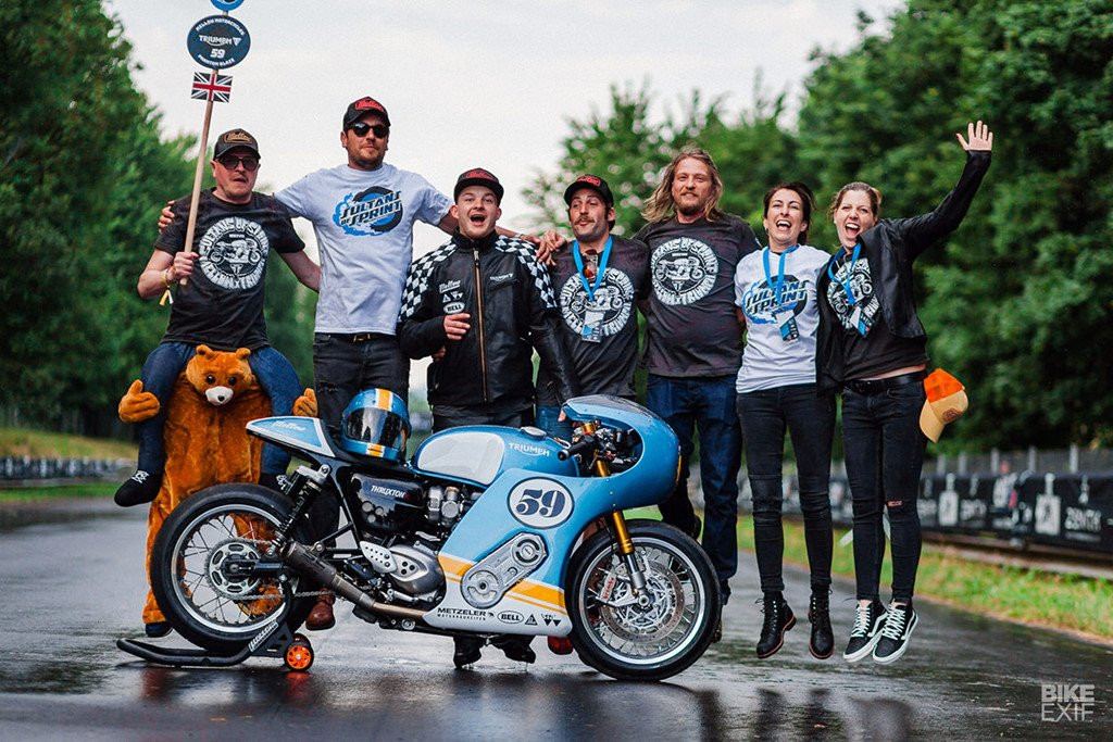 Chien ma sieu nap Triumph Thruxton tu Duc hinh anh 10