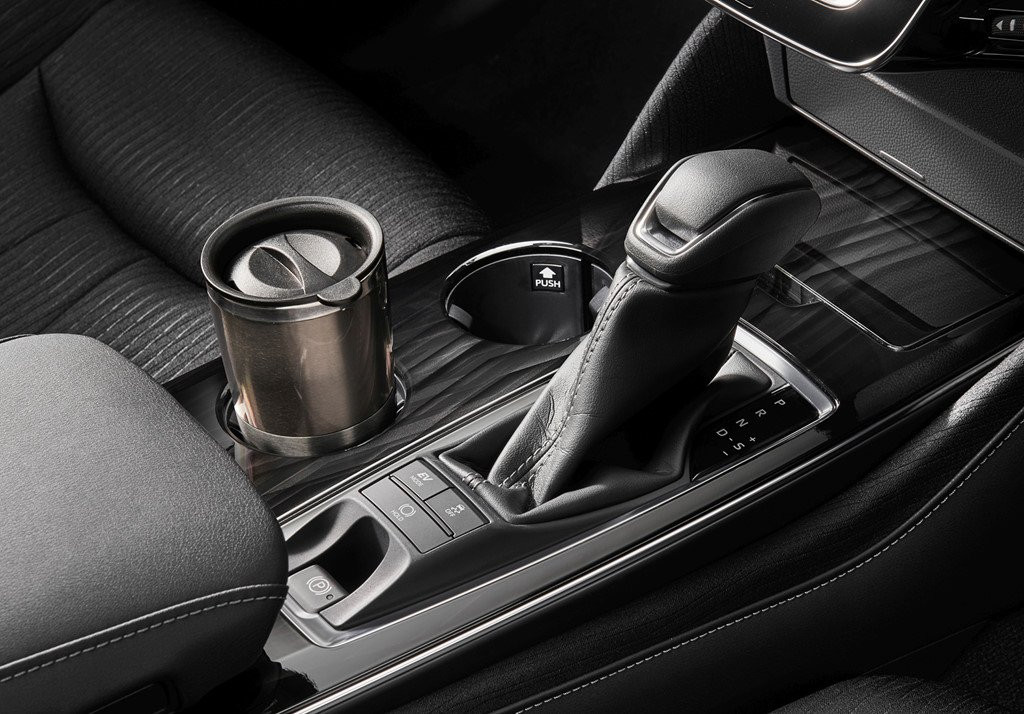 Toyota Crown 2018 - khi hang binh dan san xuat sedan hang sang hinh anh 12