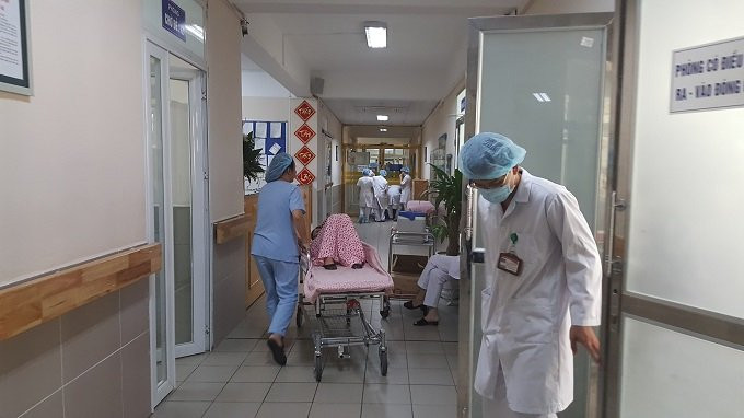 Phía sau chuyện nữ sinh 17 tuổi vào viện sinh con một mình