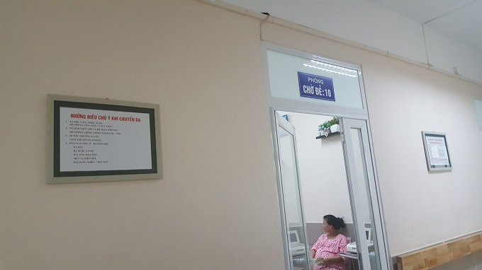 Phía sau chuyện nữ sinh 17 tuổi vào viện sinh con một mình