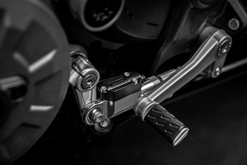 Ducati ra mat Monster 1200 ban dac biet ky niem 25 nam hinh anh 10