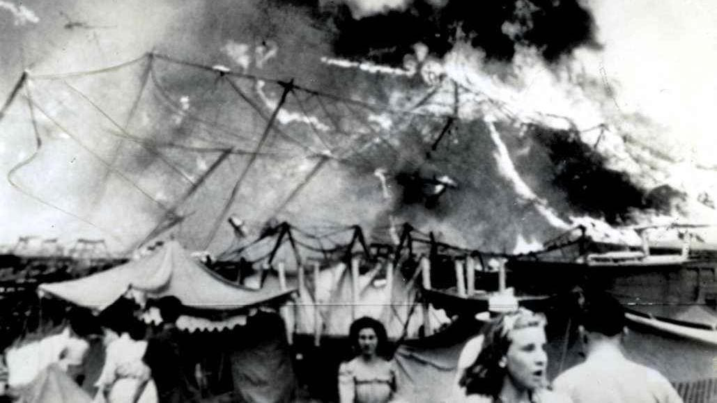 Ngày này năm xưa: Bí ẩn vụ hỏa hoạn ám ảnh nhất lịch sử Mỹ