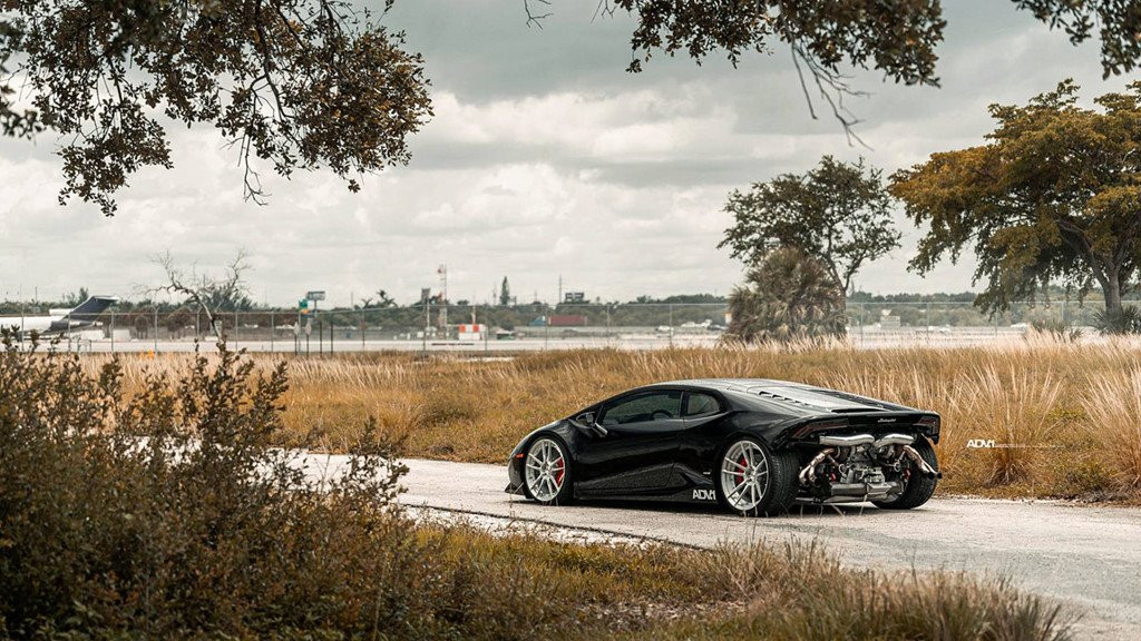Sieu xe Lamborghini Huracan gay an tuong voi thiet ke quai di hinh anh 4