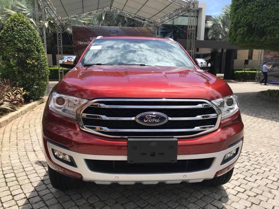 Ford Everest 2018 xuat hien tai VN, gia tam tinh tu 850 trieu dong hinh anh 1