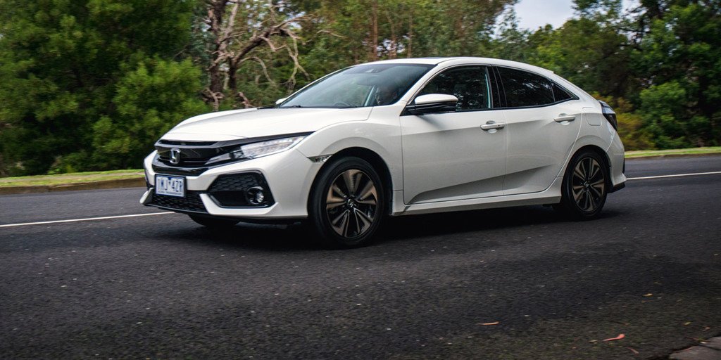 So sanh Honda Civic va Mazda 3 phien ban 2018 hinh anh 9