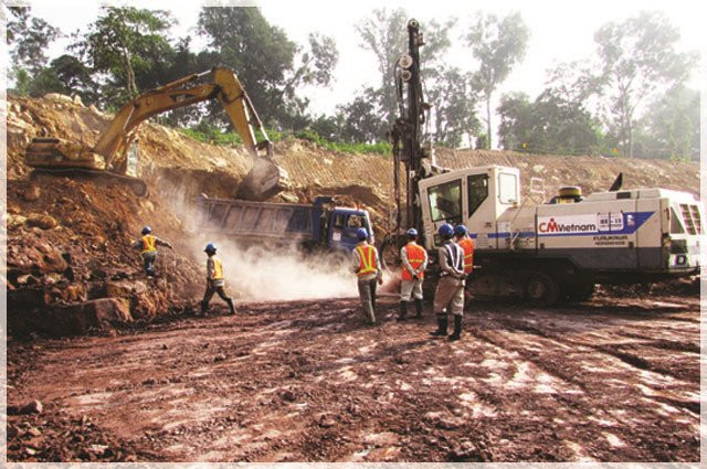 Mot cong ty Viet Nam tham gia du an thuy dien bi vo dap o Lao hinh anh 2