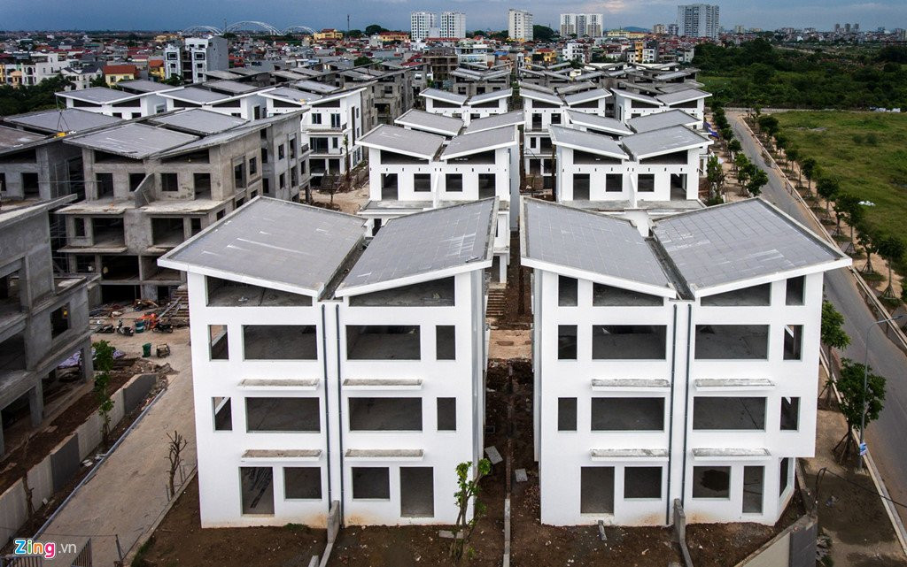 Can canh 26 can biet thu xay xong moi xin phep o Ha Noi hinh anh 4