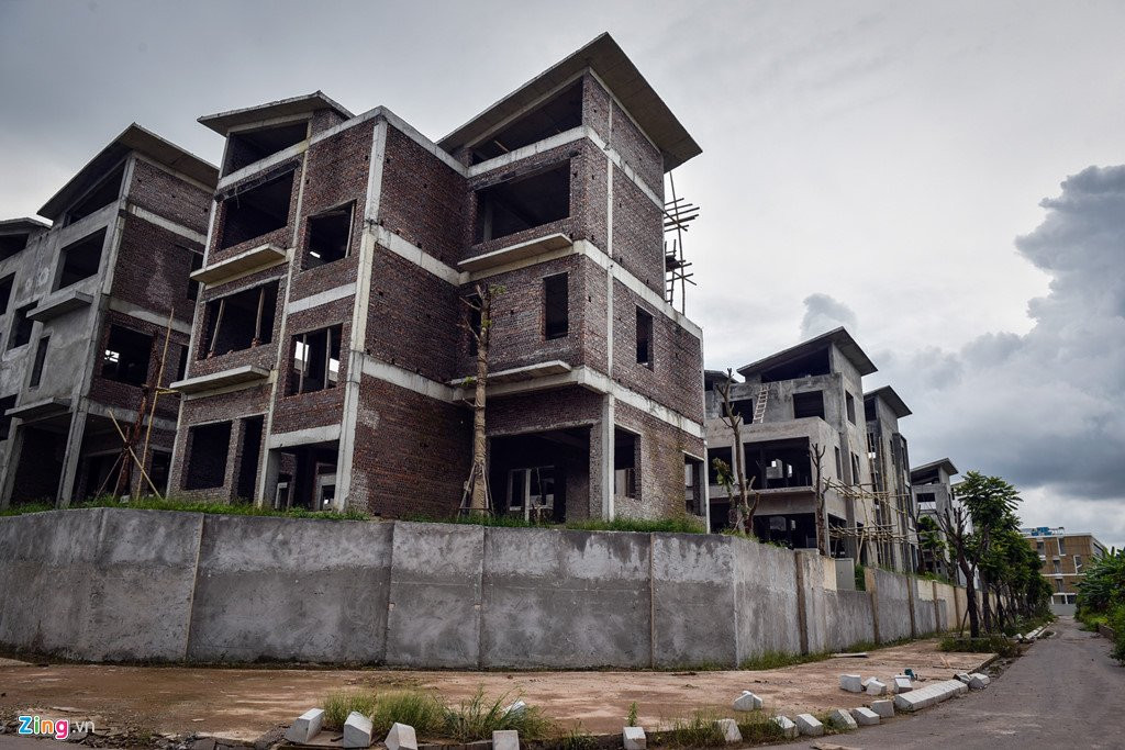 Can canh 26 can biet thu xay xong moi xin phep o Ha Noi hinh anh 6