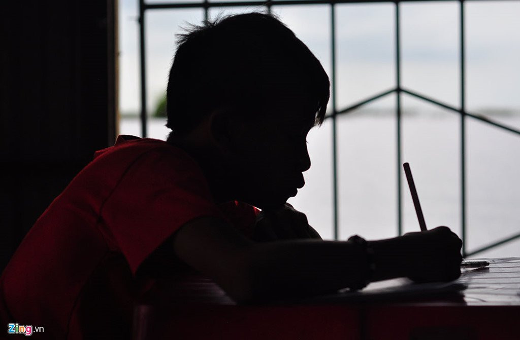 Lop hoc mien phi giua long ho thuy dien cua su thay hinh anh 8