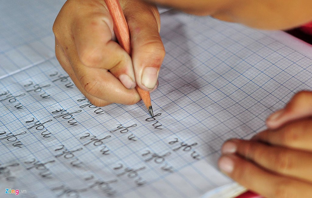 Lop hoc mien phi giua long ho thuy dien cua su thay hinh anh 5