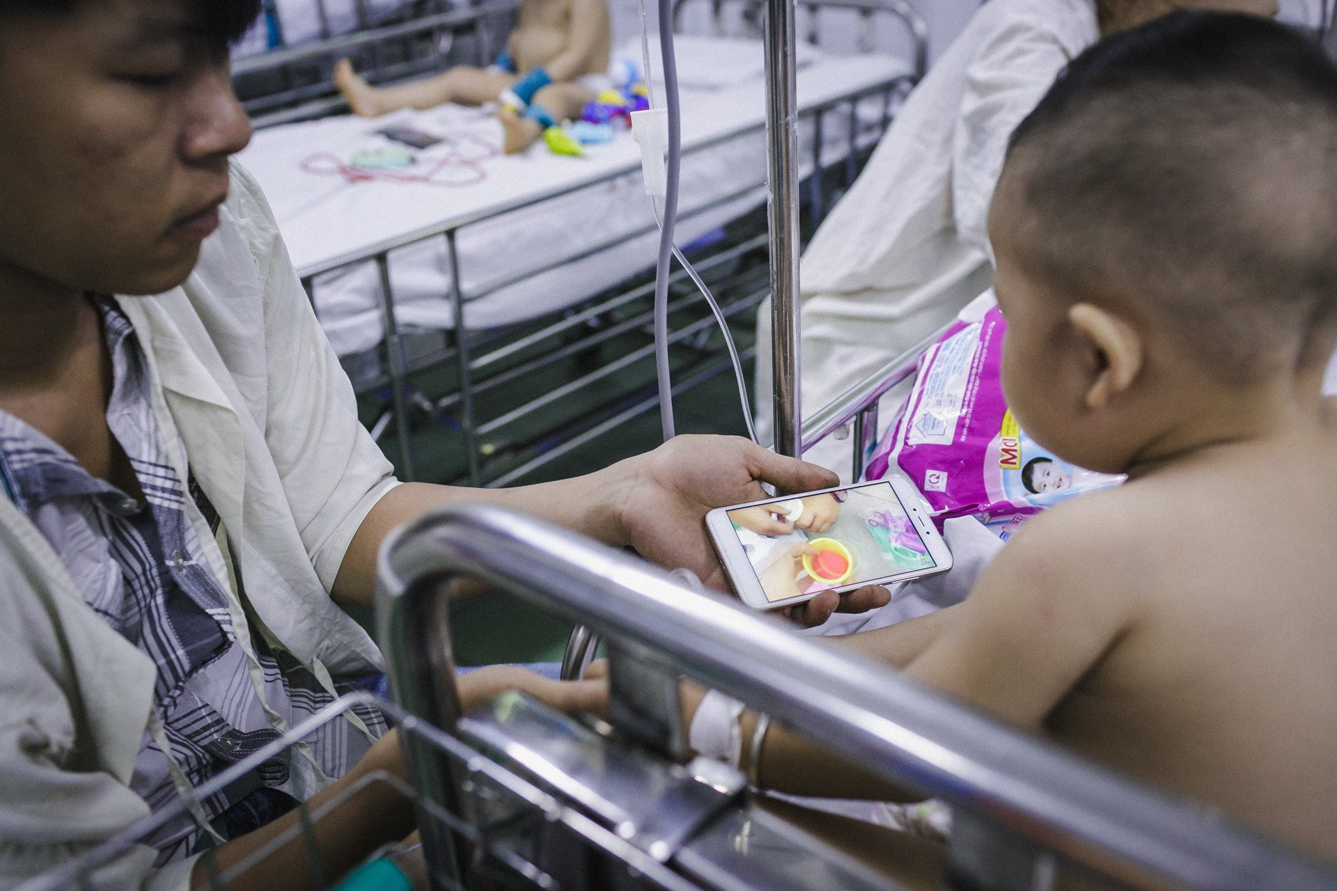 Benh vien nhi o Sai Gon vo tran vi dich chong dich hinh anh 9