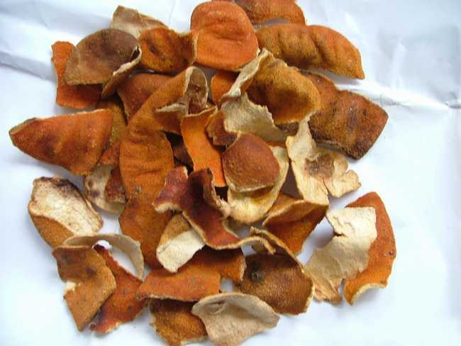 Tác dụng chữa bệnh không ngờ từ những thứ vứt đi của quả cam