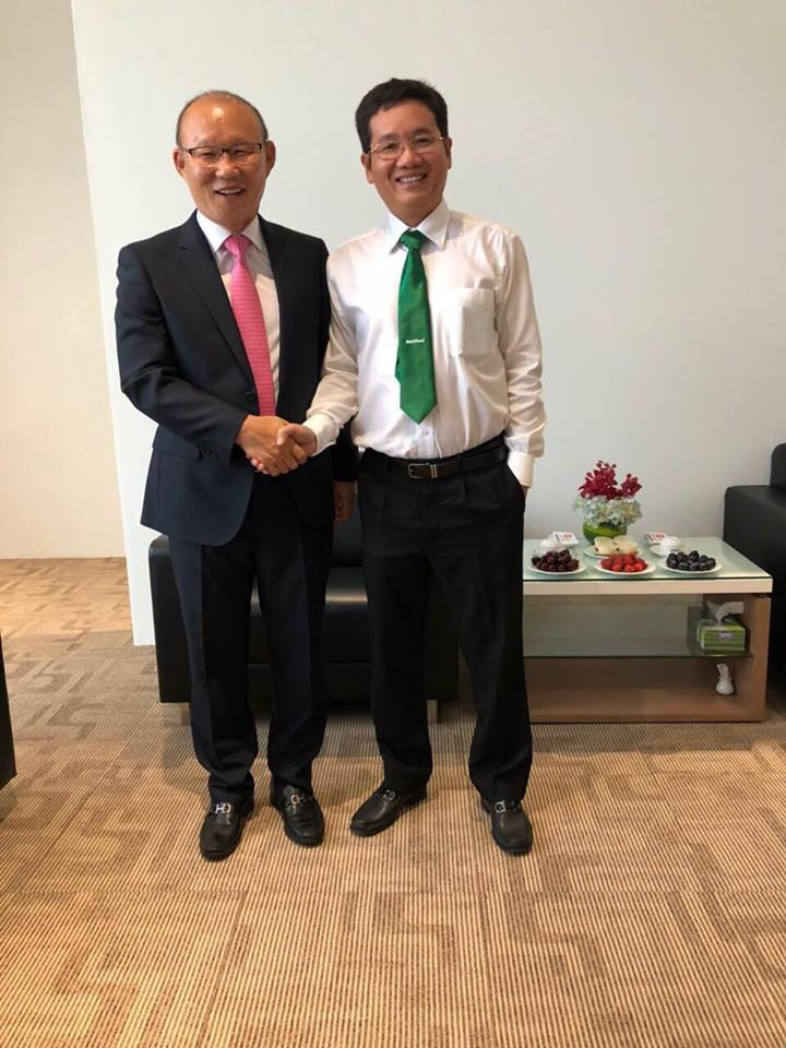 cap nhat: viet nam dang quang aff cup, bau duc cuoi tuoi don hlv park hang seo hinh anh 3