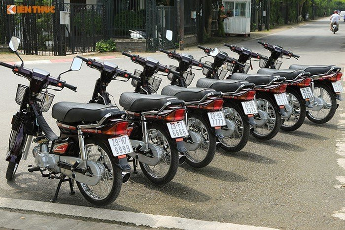 Dàn Honda Dream biển tứ quý hét giá hơn 1 tỷ, đổi ngang Camry