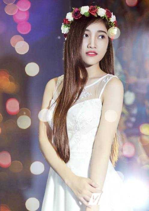 Hot girl Le Thu (1)
