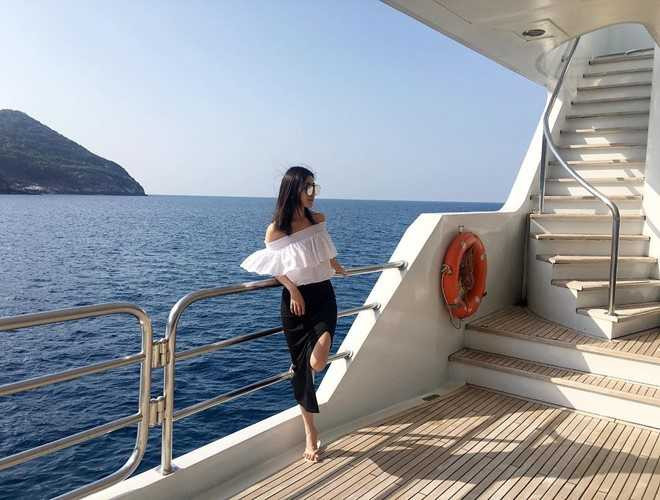 Cuoc song xa hoa cua cong tu, tieu thu nha dai gia Malaysia hinh anh 6