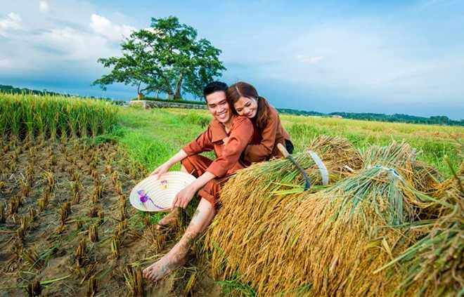 Anh cuoi ben dong lua chin cua doi tre yeu nhau 8 nam hinh anh 3