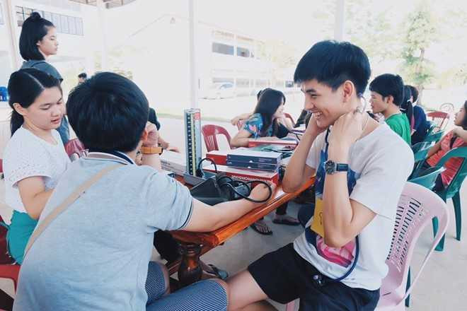 Chang duoc si Thai Lan noi tieng nho dien trai nhu tai tu hinh anh 3