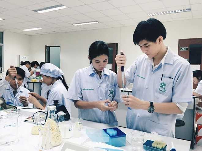 Chang duoc si Thai Lan noi tieng nho dien trai nhu tai tu hinh anh 5