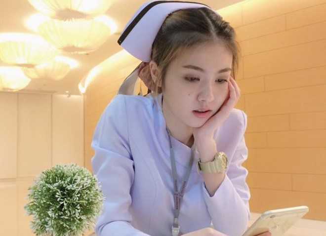 Nu y ta Thai Lan noi tieng vi xinh nhu hot girl hinh anh 2