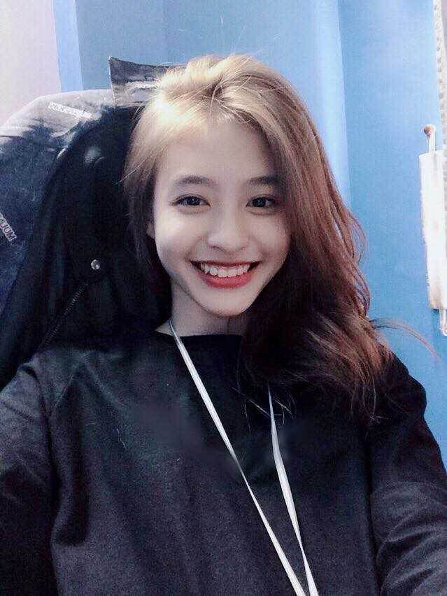 9X lai Phap duoc coi nhu ban sao hot girl Kha Ngan hinh anh 5