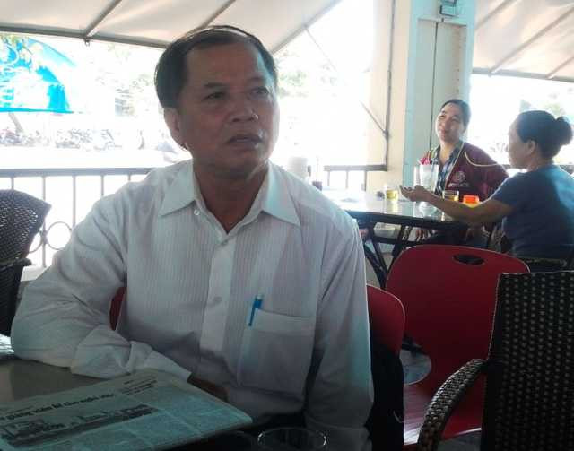 Ông Tâm và nhiều giảng viên nhận thông báo thôi việc bất bình cho rằng hiệu trưởng Trường ĐH Quang Trung không rõ ràng, minh bạch