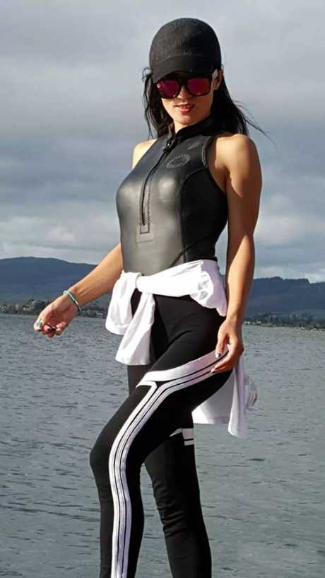 Ba me U50 khien dan mang ghen ti vi tre nhu gai 18 - Anh 6