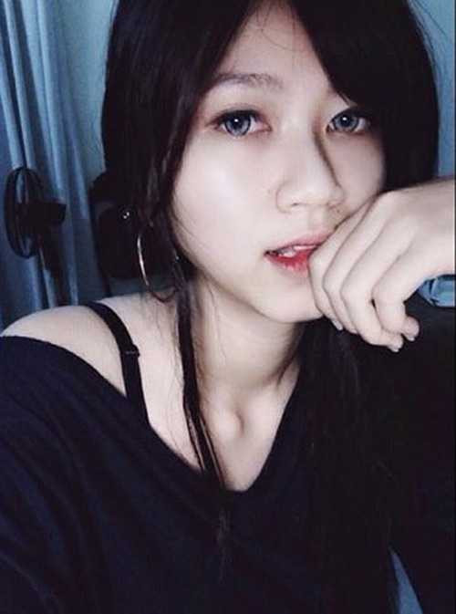 chan dung nguoi yeu xinh nhu mong cua doi truong u19 hinh anh 11