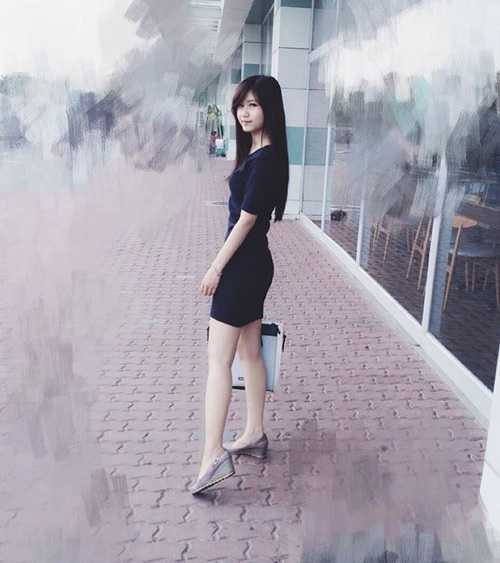 chan dung nguoi yeu xinh nhu mong cua doi truong u19 hinh anh 10