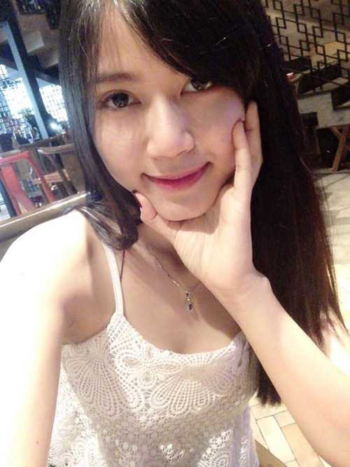 chan dung nguoi yeu xinh nhu mong cua doi truong u19 hinh anh 5