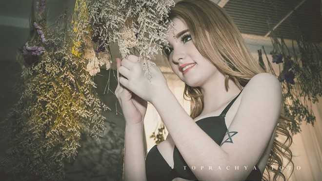 'Nu than' 17 tuoi moi noi trong gioi tre Thai Lan hinh anh 5