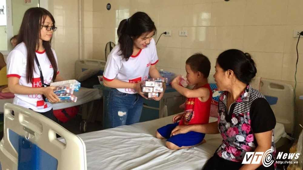 Báo VTC News to chuc tu thien (5)